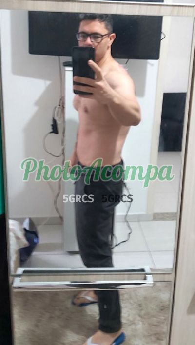 Roberto, homem que faz massagens eróticas em São Paulo