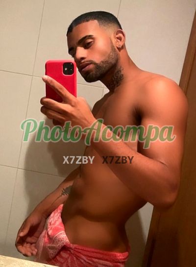 Gabriel, garoto de programa no Centro Cívico (Curitiba)