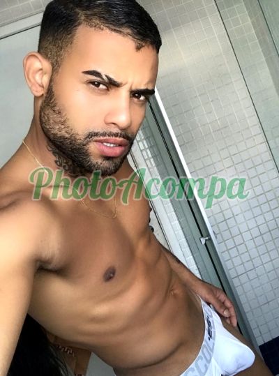 Gabriel, garoto de programa no Centro Cívico (Curitiba)