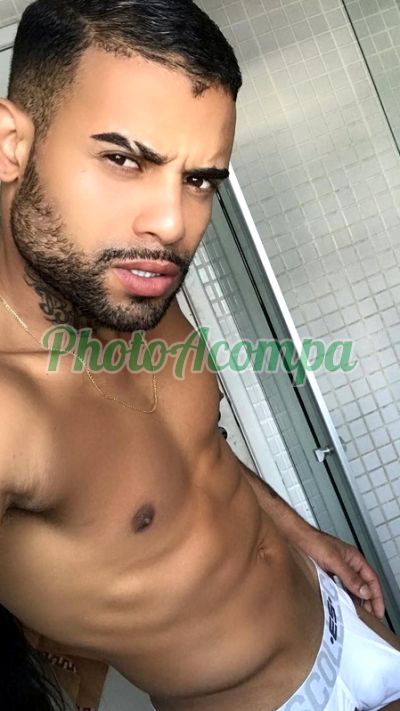 Gabriel, garoto de programa no Centro Cívico (Curitiba)