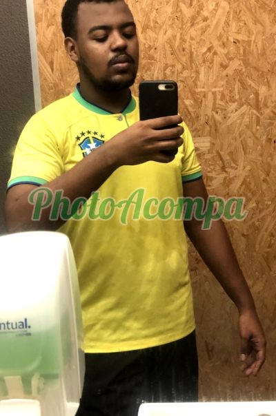 Vincent, Garoto de programa em Mesquita