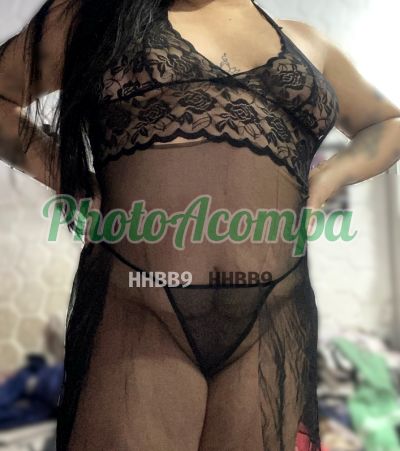 Acompanhante, mulher que faz videochamadas e sexting