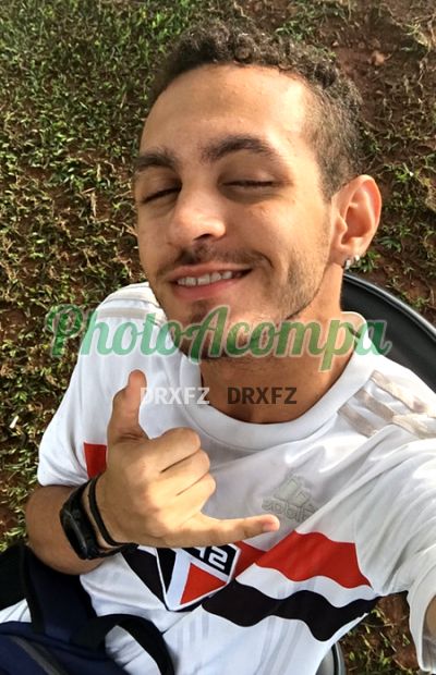 Gustavo, garoto de programa em Trindade