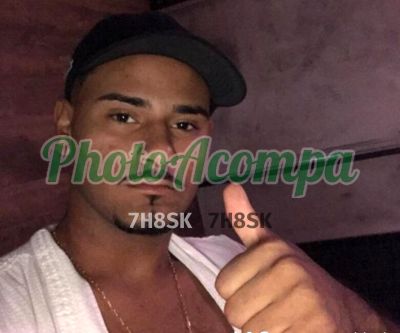 Clayton Marques, garoto de programa no Centro (RJ)