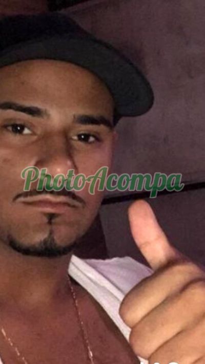 Clayton Marques, garoto de programa no Centro (RJ)