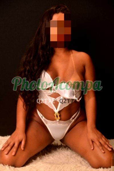 Isa, garota de programa em Copacabana (RJ)