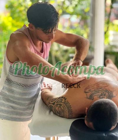 Leonardo, Homem que faz massagens eróticas em Salvador