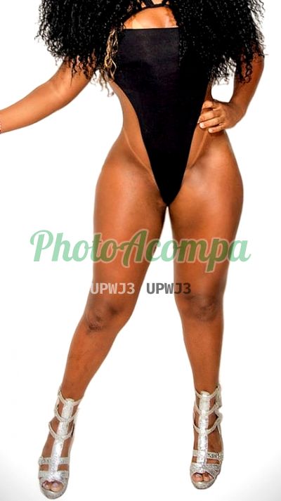 Lívia Alves, travesti em Jacarepaguá (RJ)
