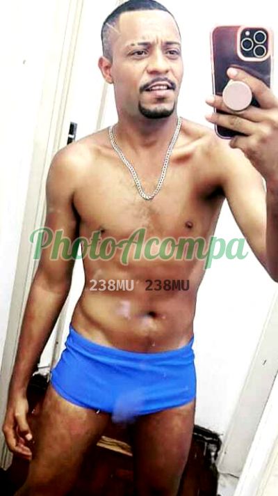 Vítor, garoto de programa em Bela Vista (SP)