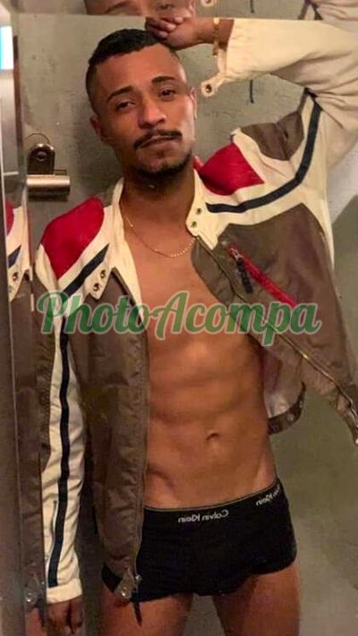 Vítor, garoto de programa em Bela Vista (SP)