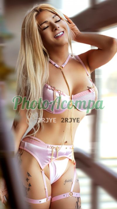 Lara, travesti na Vila Mariana (SP)