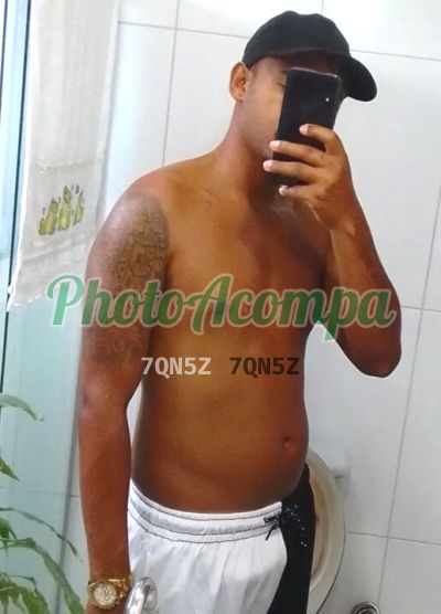 Lucca, garoto de programa no Centro (RJ)