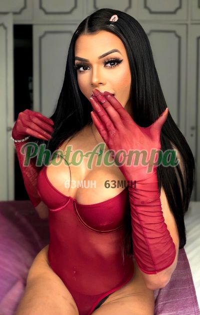 Beatriz Nunes, travesti em Copacabana (RJ)