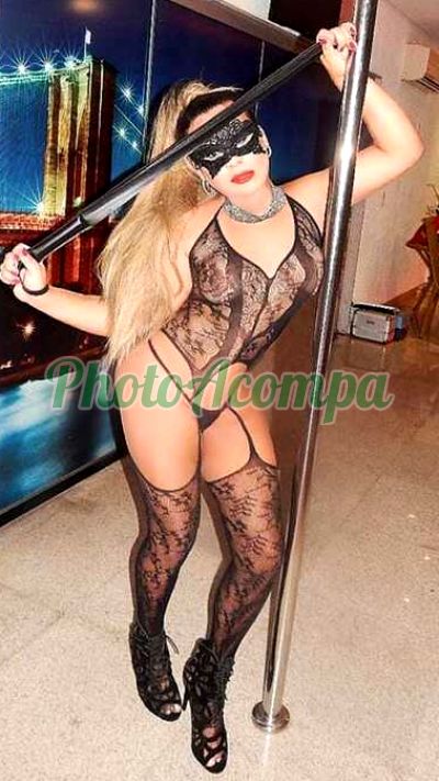 Rebeca Barros, Travesti em Goiânia