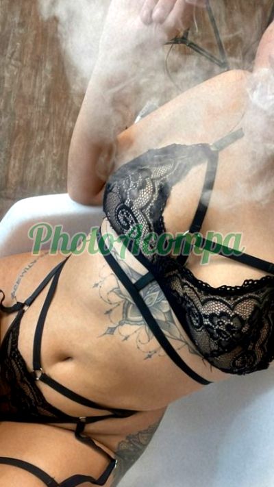 Mandy, Acompanhante em Colombo
