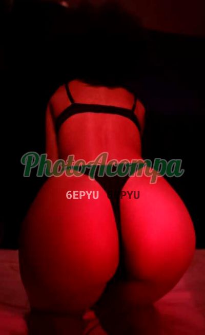 Thay, escort em Brasília