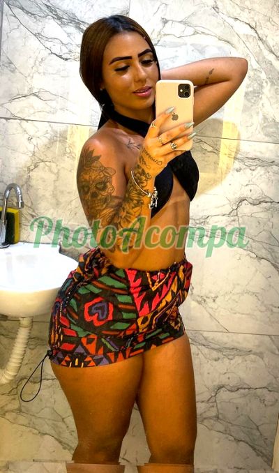 Deni, garota de programa em Maracanaú