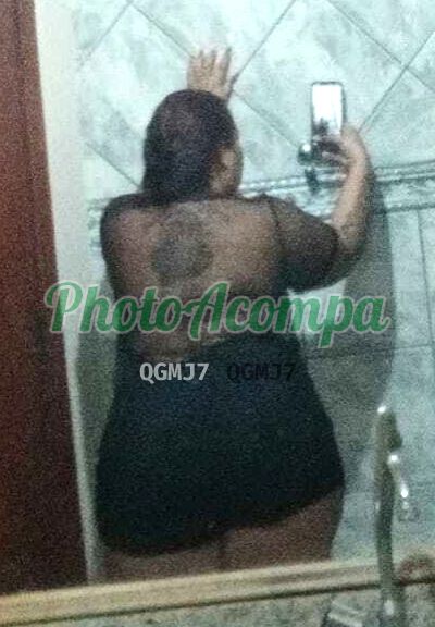 Mel, garota de programa em Santos