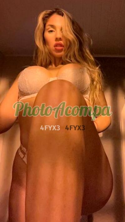 Seline Petit, garota de programa em Curitiba