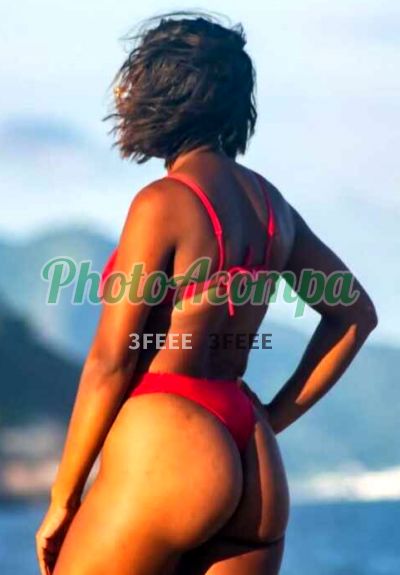 Lunna, massagista em Copacabana (RJ)
