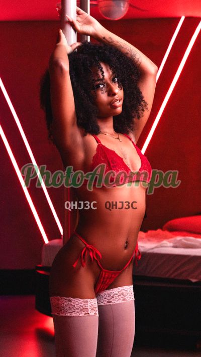 Amanda, mulher que faz videochamadas e sexting