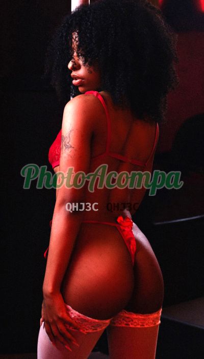 Amanda, mulher que faz videochamadas e sexting