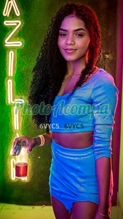 Juliana, acompanhante em Uberaba