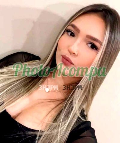 Karolaine Vasconcelos, acompanhante em Queiroz