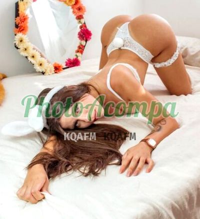 Natty, mulher que faz videochamadas e sexting