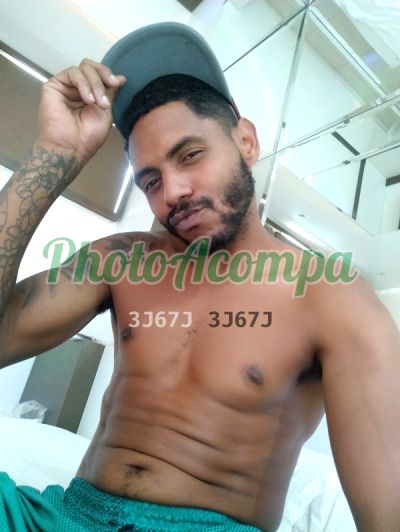 Ricardo, homem que faz massagens eróticas em Curitiba