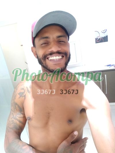 Ricardo, homem que faz massagens eróticas em Curitiba