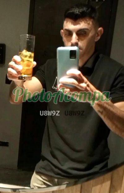 Ezequiel Barbosa, garoto de programa em Pinhais