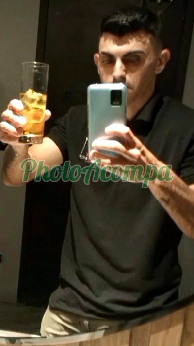 Ezequiel Barbosa, garoto de programa em Pinhais