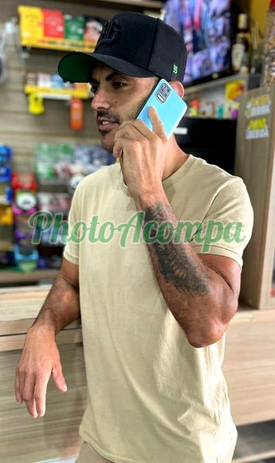 Ezequiel Barbosa, Garoto de programa em Pinhais