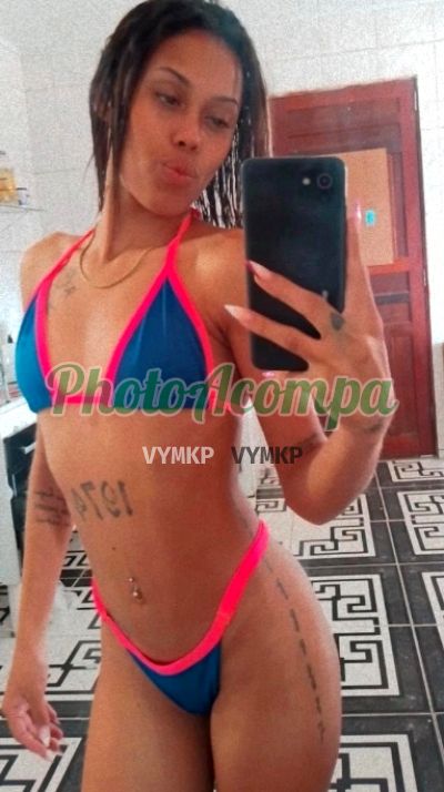 Karolyne, acompanhante no Guarujá