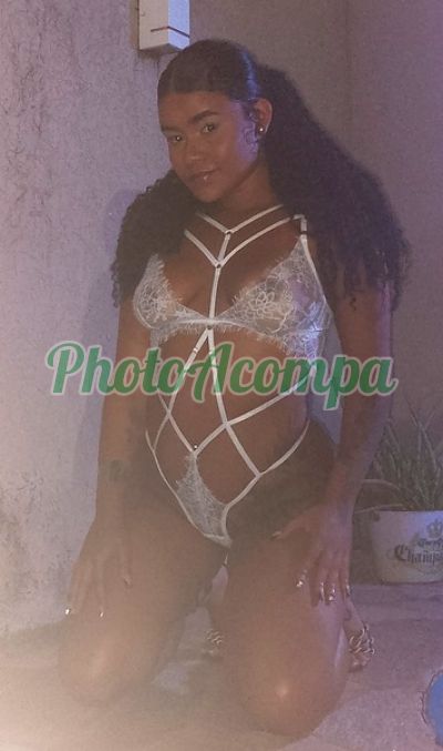 Júlia, garota de programa em Patos de Minas