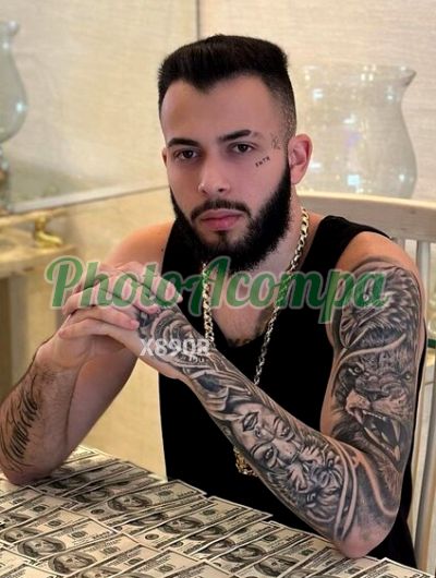 Felipe Matheus, garoto de programa em Embu das Artes