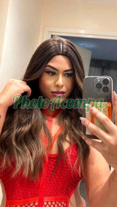 Manuella Garcia, travesti em Copacabana (RJ)