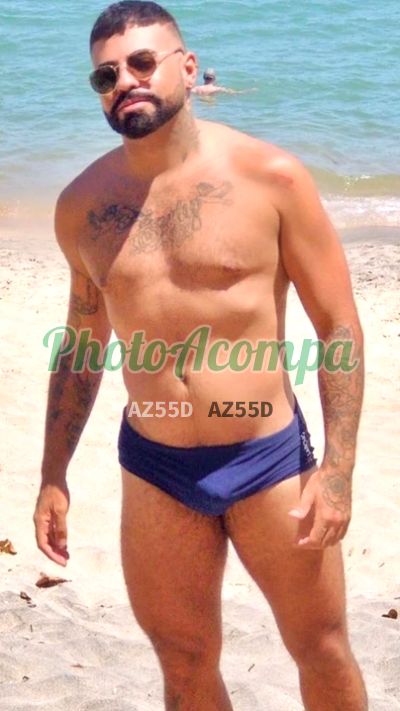 Rick, homem que faz massagens eróticas em Copacabana (RJ)