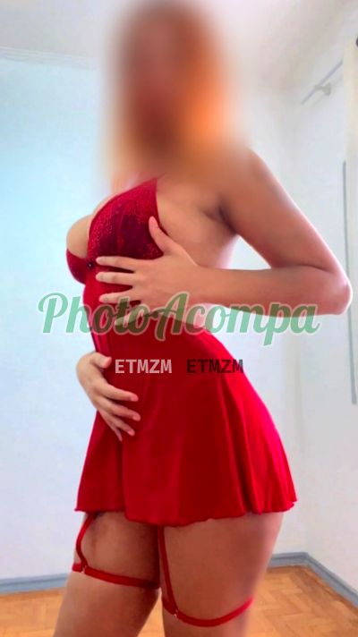 Dandara, mulher que faz videochamadas e sexting