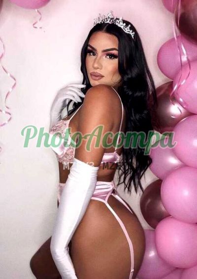 Priscila, travesti em Ilhabela