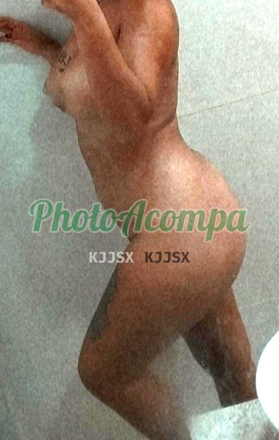 Ruivinha, acompanhante em Nova Serrana