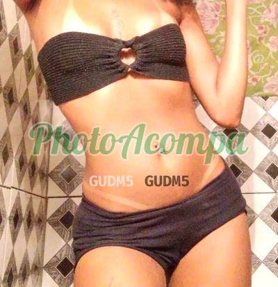 Camylla, escort no Guarujá