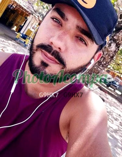 Fênix, homem que faz massagens eróticas em Santos
