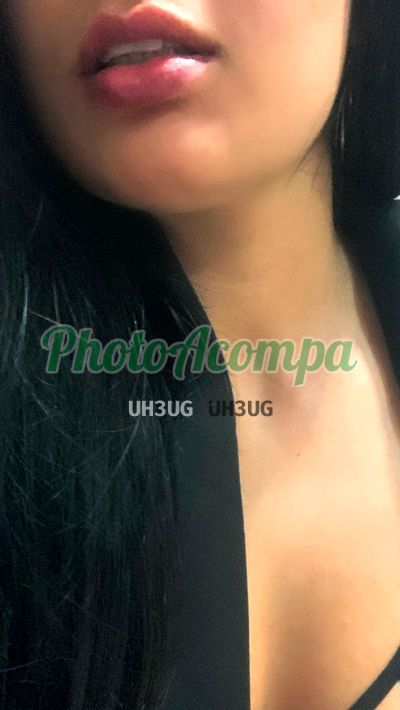 Louise, mulher que faz videochamadas e sexting