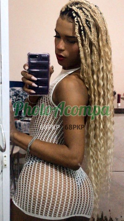 Brenda Salles, transex em Copacabana (RJ)