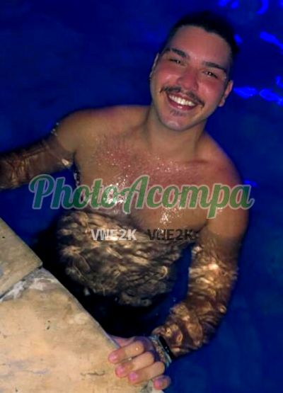 Samuel, homem que faz massagens eróticas em Fortaleza