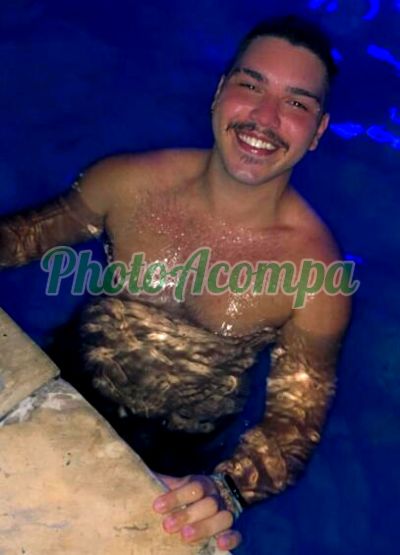 Samuel, homem que faz massagens eróticas em Fortaleza