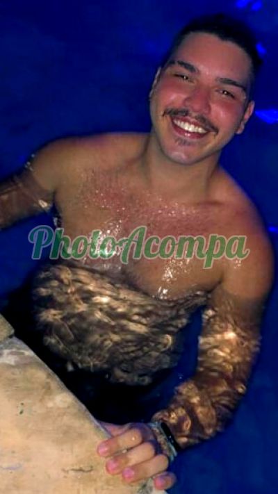 Samuel, homem que faz massagens eróticas em Fortaleza