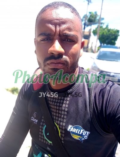 Ricardo, garoto de programa em Contagem